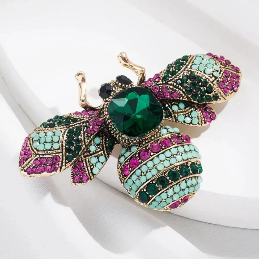 Luxury Bee Brooch Pin for Men and Women Elegant Jewelry Gift Accessory