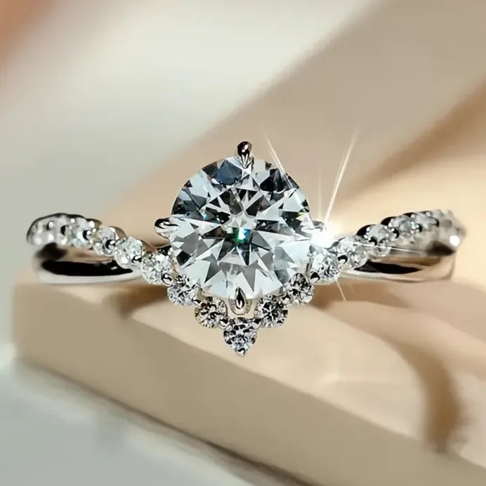 Luxury Women's Geometric Wedding Band Ring with Pave Cubic Zirconia