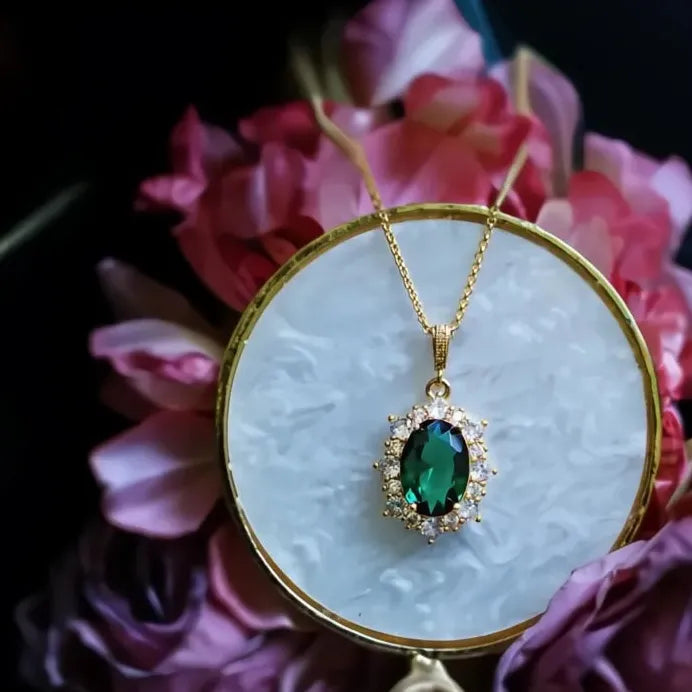 Noble Bright Women’s Green Geometric Cubic Zirconia Pendant Necklace 45CM