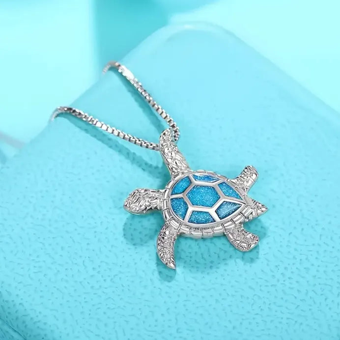 Trendy Turtle Pendant Necklace for Women Unique Animal Jewelry Gift