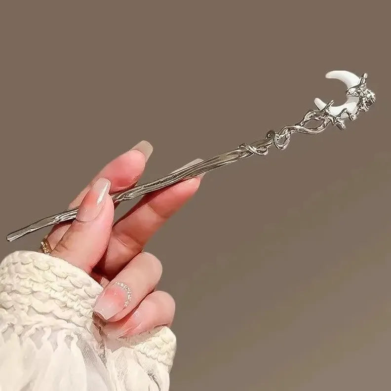 Vintage Zinc Alloy Star Moon Tassel Hair Stick Chinese Hairpin for Women