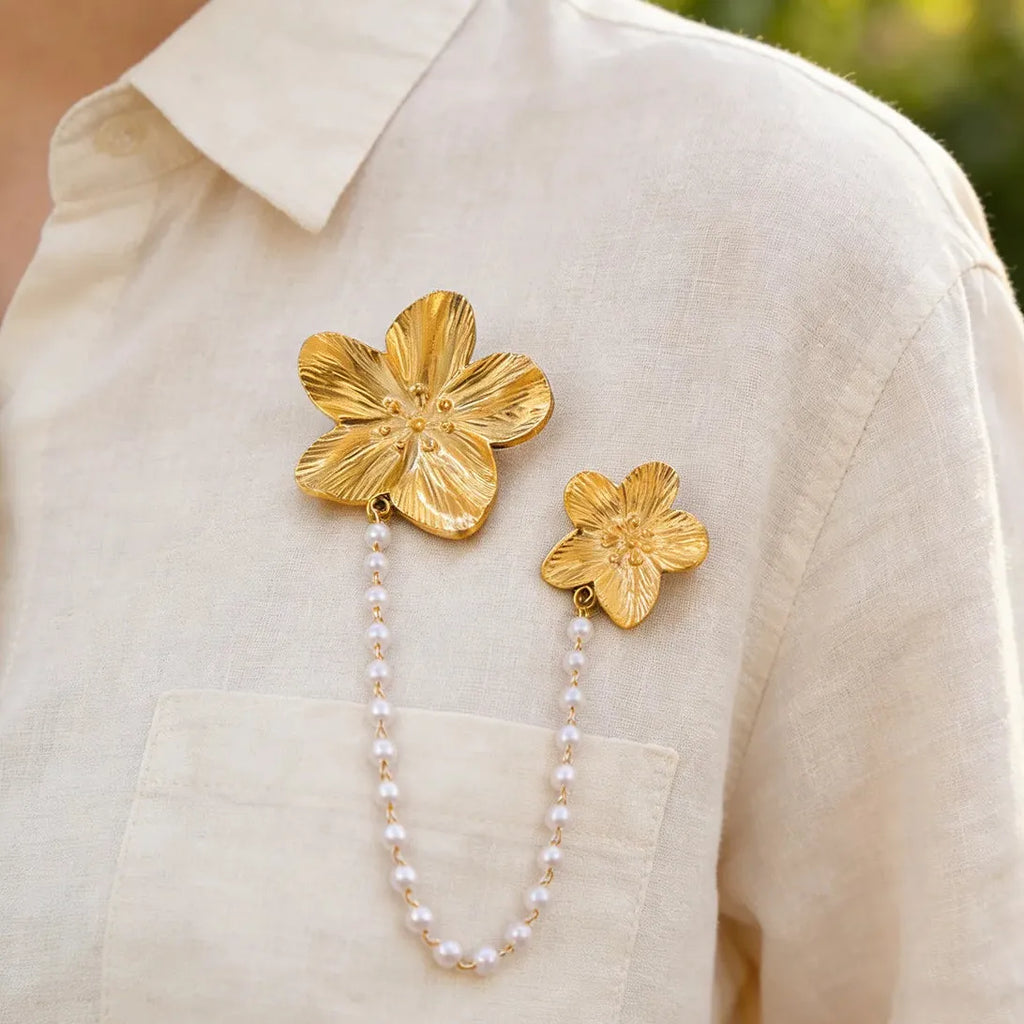 Stainless Steel Flower Brooch with Imitation Pearl Chain Pin for Women