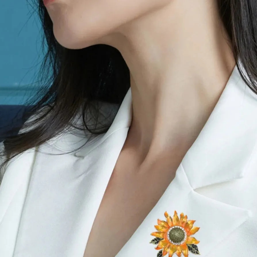 Classic Sunflower Brooch Wedding Gift for Men & Women Elegant Style