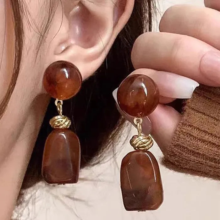 Retro Maillard Resin Amber Drop Earrings for Women Elegant Gifts 2026