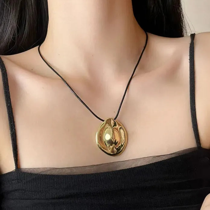Irregular Thick Metal Oval Pendant Necklace Women Leather Rope Y2K Gift 2026