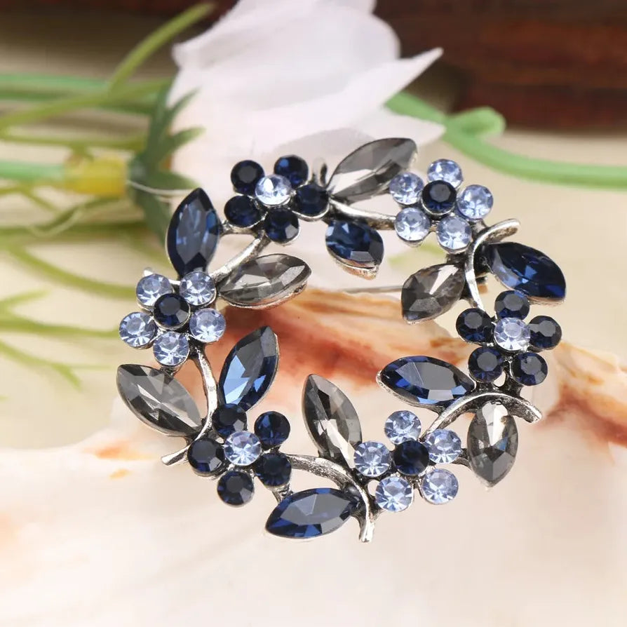 Classic Floral Wreath Brooch Wedding Gift for Men & Women