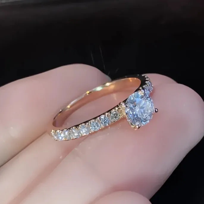 Classic 4 Claws Round Cubic Zirconia Women’s Wedding Engagement Ring Brass