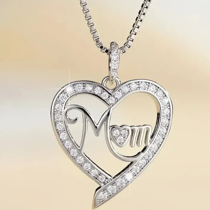 Romantic Heart Shaped CZ Pendant Necklace Elegant Gift for Mom Party