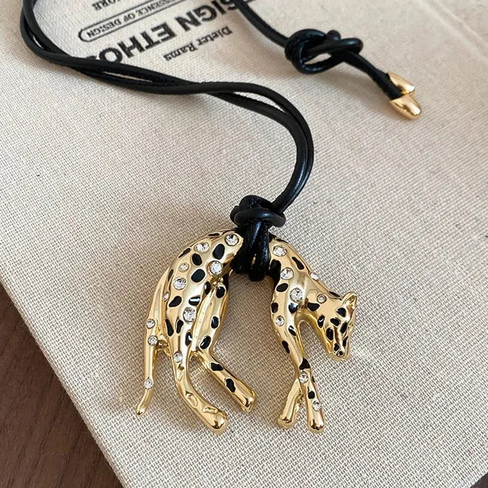 Leopard Pendant Scarf Necklace Women Retro Fabric Detachable Clavicle Chain Jewelry Gift
