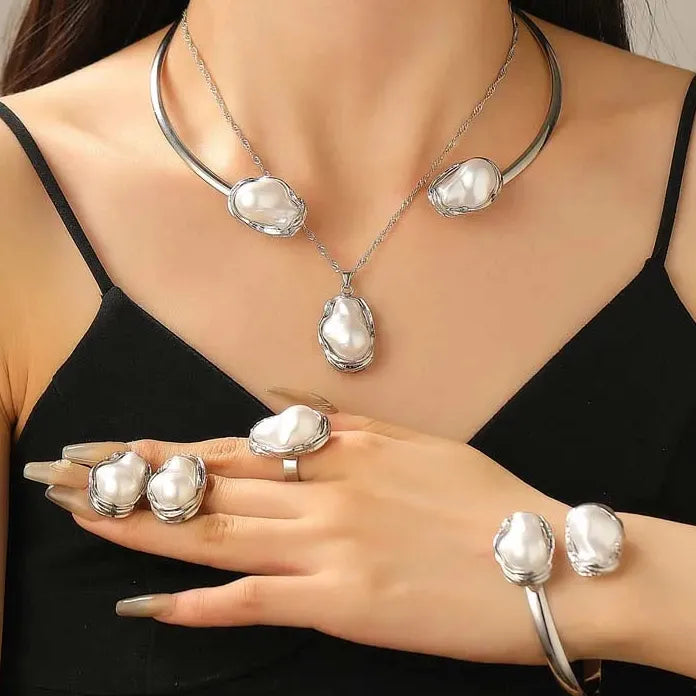 Vintage Gold Imitation Pearl Pendant Adjustable Metal Necklace Jewelry Set for Women