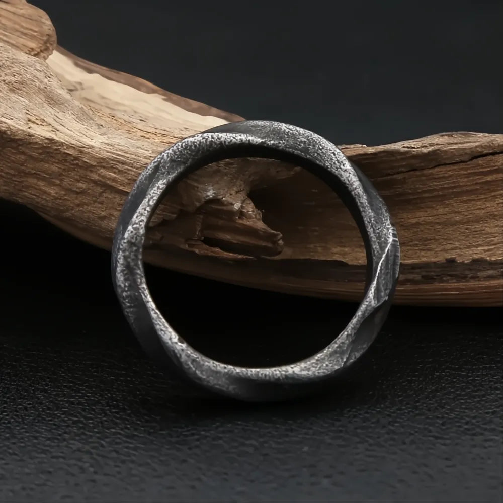 Vintage Black Mobius Ring 316L Stainless Steel – Gothic Punk Couple Ring