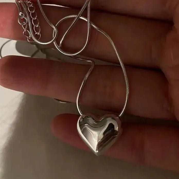 Kpop Heart Pendant Necklace for Boys Young Men Snake Chain Y2K Jewelry Gift