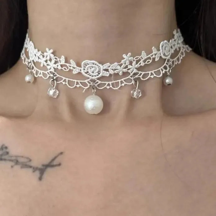 Sweet Rose Flower Edge Embroidery Pearl Pendant Circle Choker Necklace Women