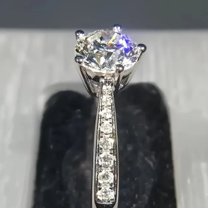 Elegant Geometric Claw Cubic Zirconia Brass Ring for Women Engagement