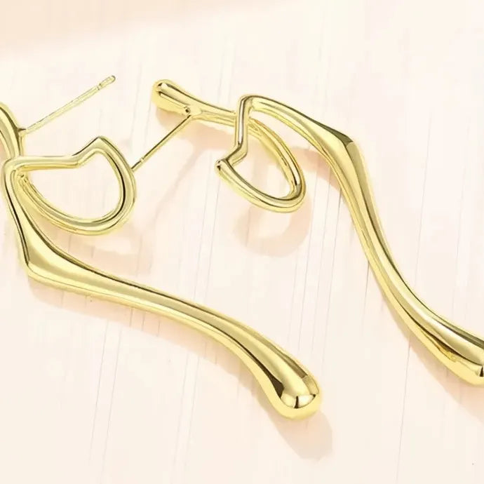 Luxury Gold Zinc Alloy Drop Earrings Long Twisty Geometric Design for Wedding Party