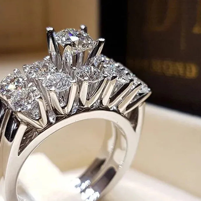 Classic Women's Engagement Ring Zinc Alloy Cubic Zirconia Crystal Proposal Jewelry Gift