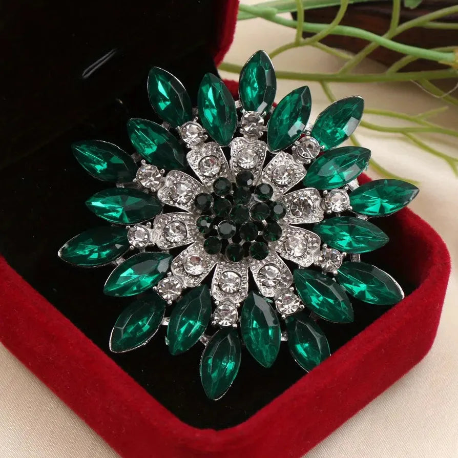 Classic Floral Brooch for Wedding Party Gift Women & Men