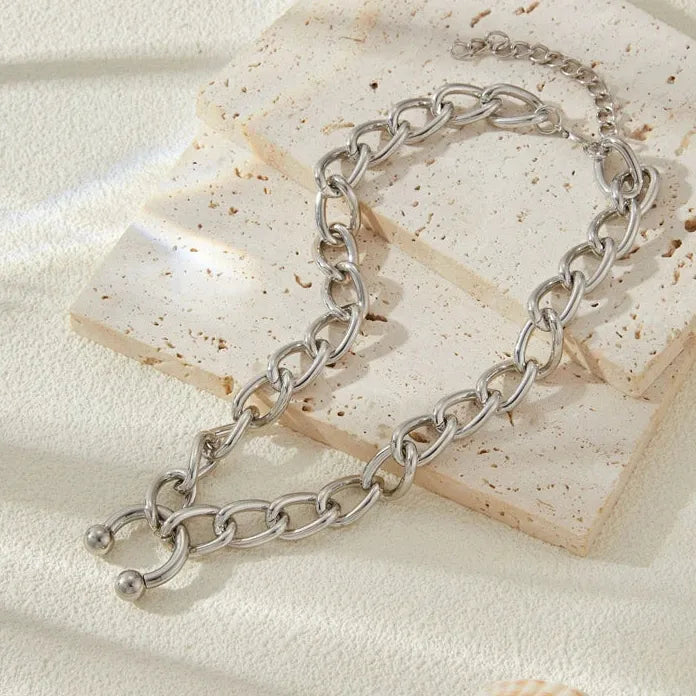 Adjustable Large Zinc Alloy Round Nose Clip Pendant Necklace for Women