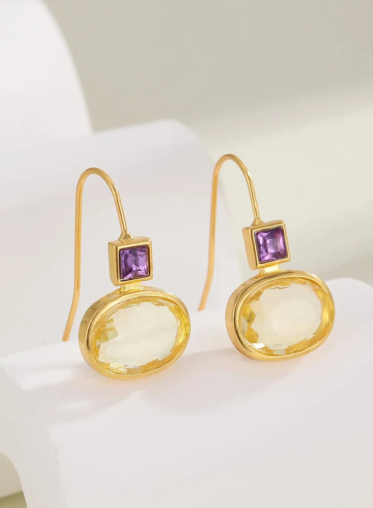 Vintage Gold Round Crystal Drop Earrings for Women Zinc Alloy Jewelry