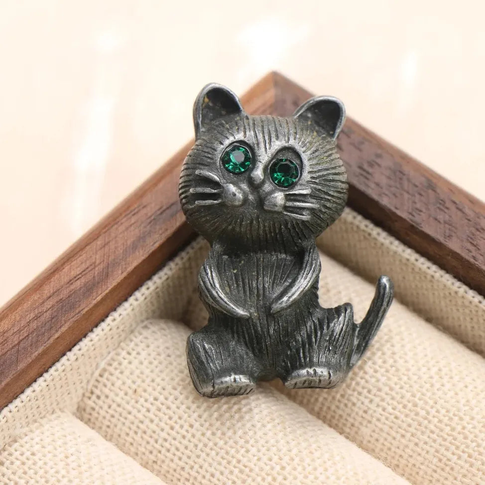 Classic Cat Brooch for Men & Women Wedding Gift Elegant Accessory