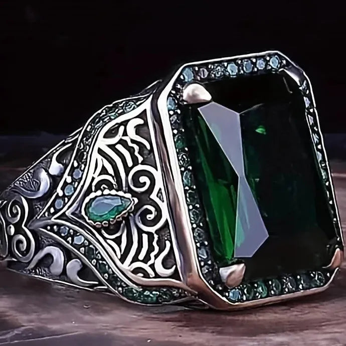 Fashion Creative Retro Men’s Domineering Zinc Alloy Ring with Glass