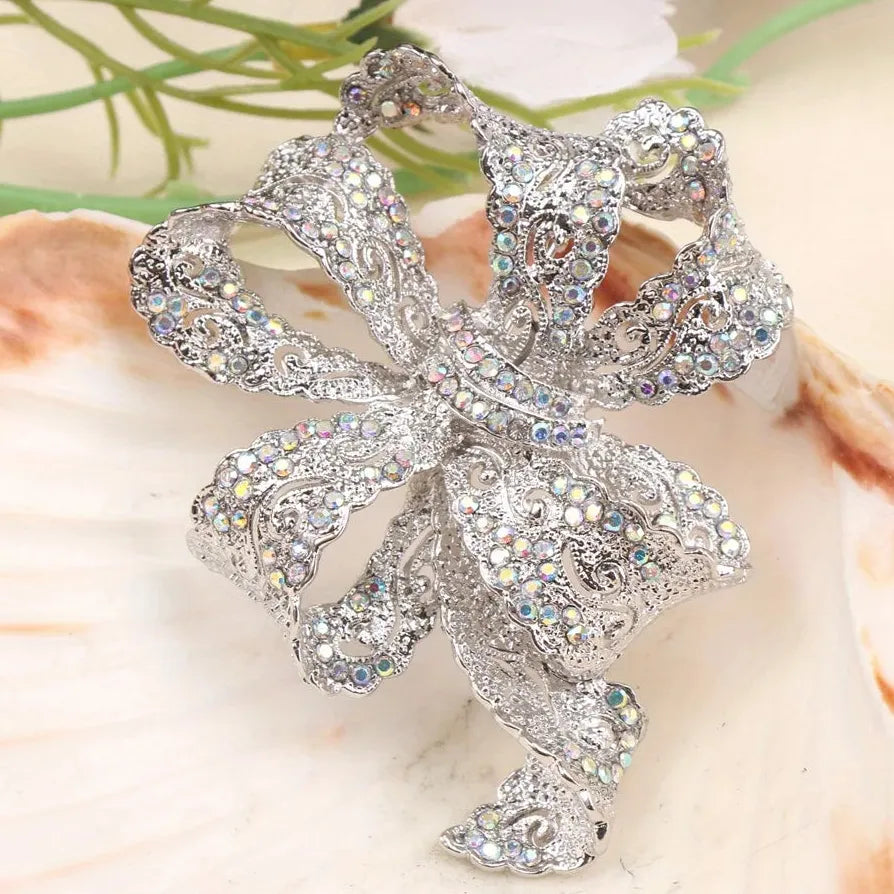 Luxury Classic Bow Flower Brooch Pin Gift for Men & Women