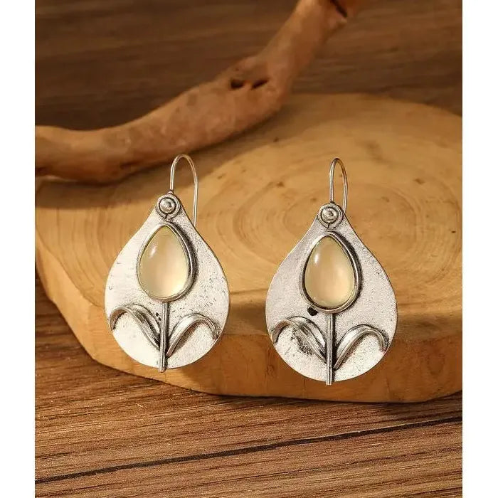 Retro Leaf Oval Metal Plant Earrings with Imitation Moonstone for Women Zinc Alloy