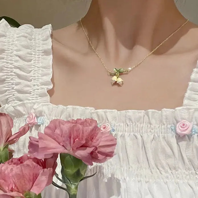 Enamel Bell Orchid Pearl Choker Necklace with Zinc Alloy Plant Pendant