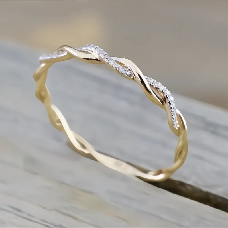 Classic Women Twist Ring with Cubic Zirconia Stone, Brass, Elegant Fashion Jewelry