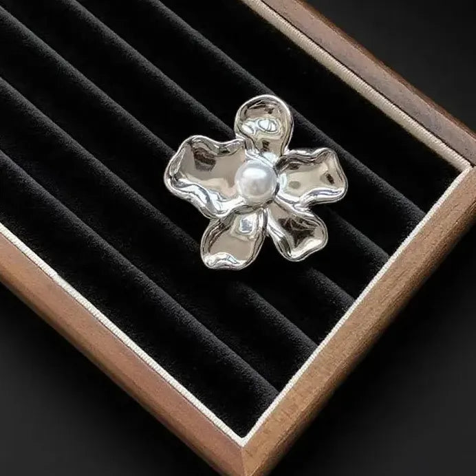Elegant Stainless Steel Pearl Flower Brooch Plant Pin Jewelry for Women