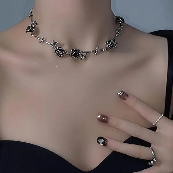 Gothic Camellia Pendant Necklace Women’s Punk Y2K Plant Jewelry Gift
