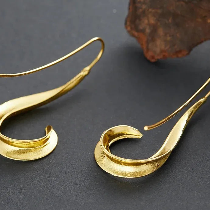 Irregular Twisted Metal Drop Earrings for Women Geometric Gold Waves Jewelry