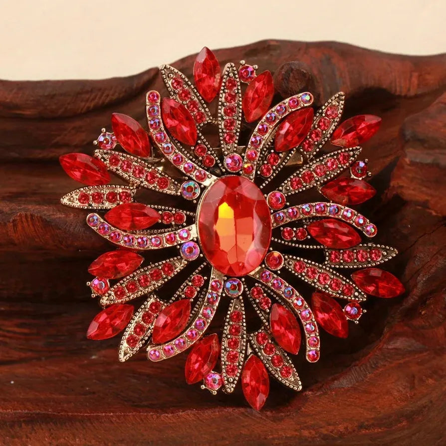 Classic Floral Openwork Brooch Elegant Gift for Men and Women