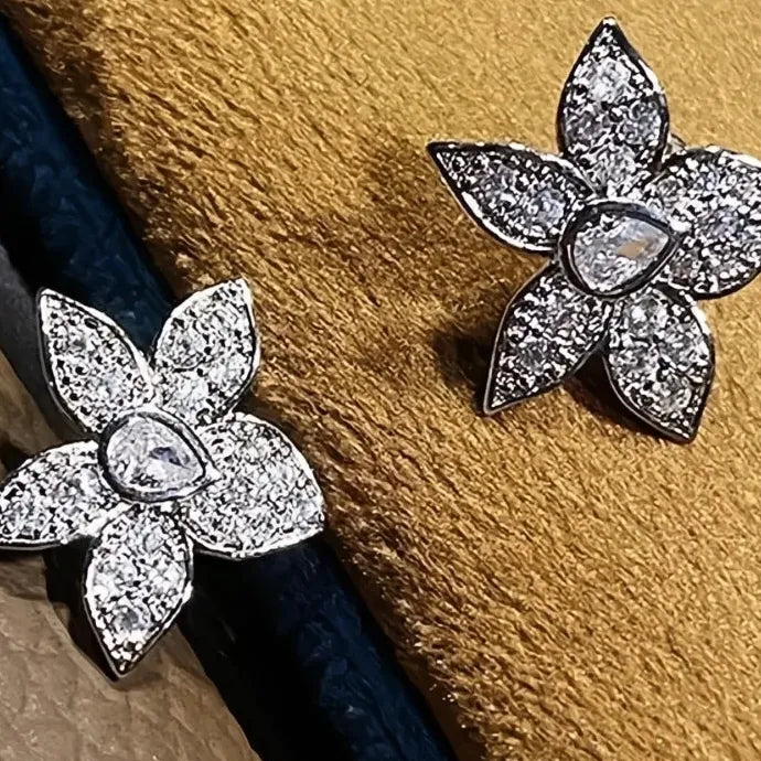 Delicate Flower Shaped Women Stud Earrings Copper Alloy CZ Jewelry