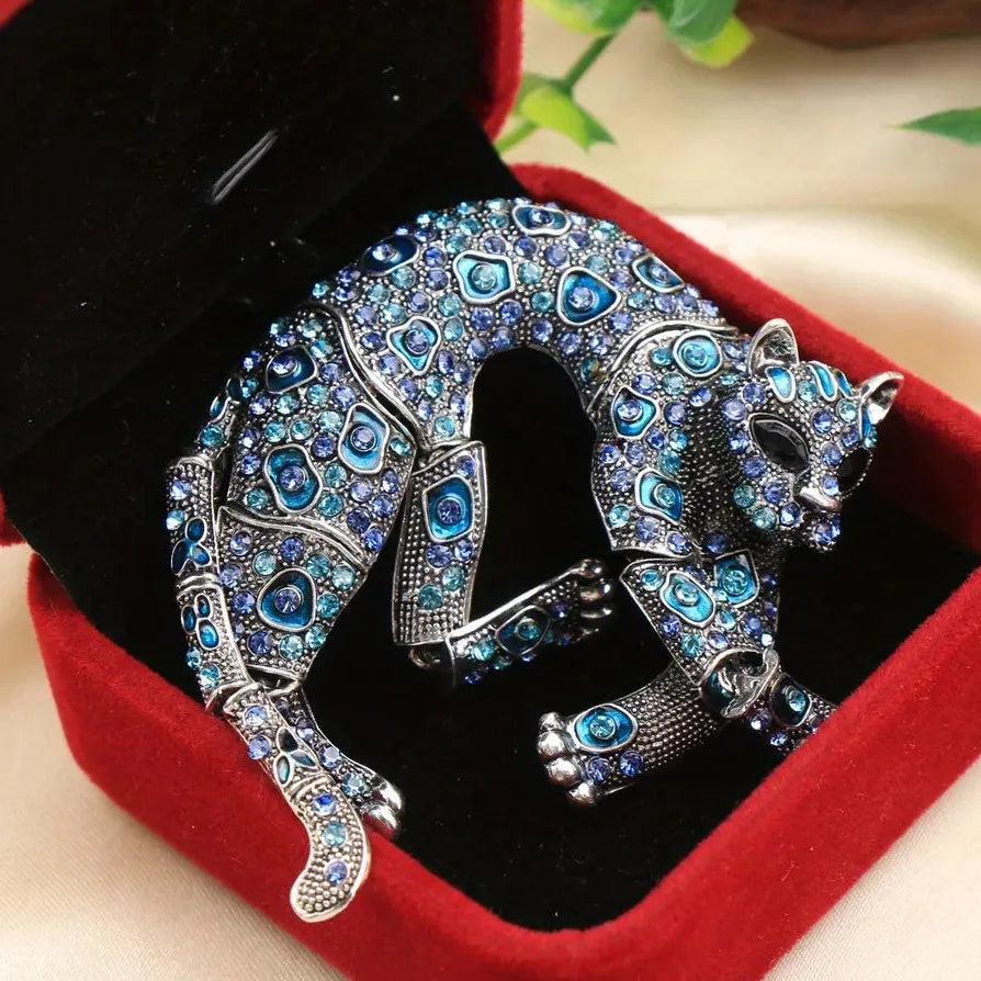 Luxury Leopard Design Classic Brooch Pin for Women and Men