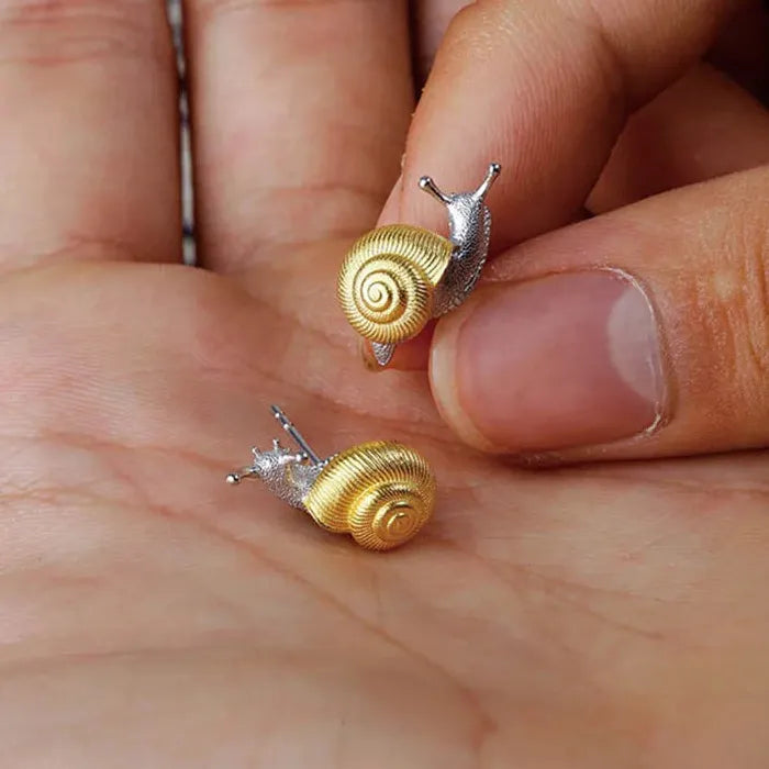 Two Tone Snail Stud Earrings Zinc Alloy Insect Jewelry for Men Women