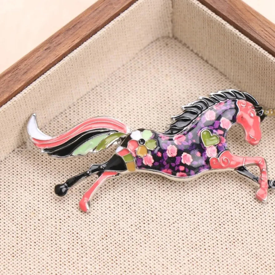 Luxury Vintage Horse Year Warhorse Unicorn Brooch for Men and Women