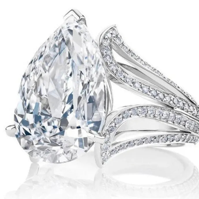 Luxury Women’s Wedding Band Promise Ring Zinc Alloy Triangle Cubic Zirconia