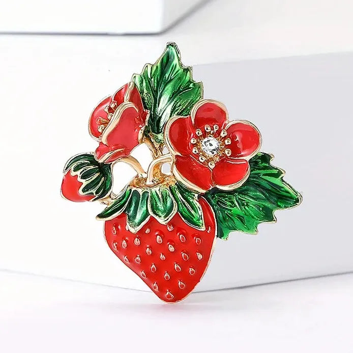 Luxury Strawberry Brooch Elegant Classic Jewelry Gift for Men Women