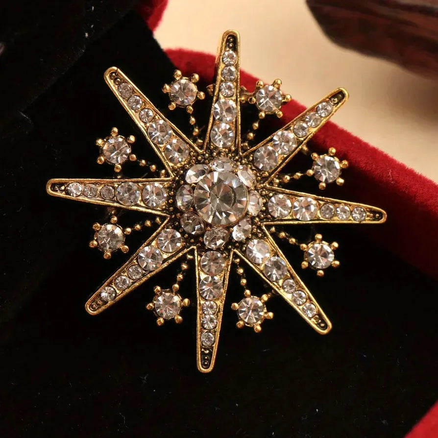 Vintage Snowflake Brooch Elegant Jewelry Gift for Men & Women
