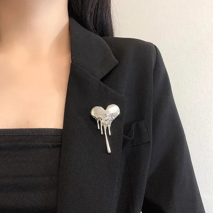 Punk Style Lava Heart Zinc Alloy Brooch Suit Pin Collar Accessory