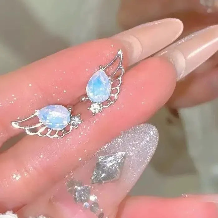 Elegant Zircon Crystal Wing Clip-On Earrings for Women Without Pierced Ears