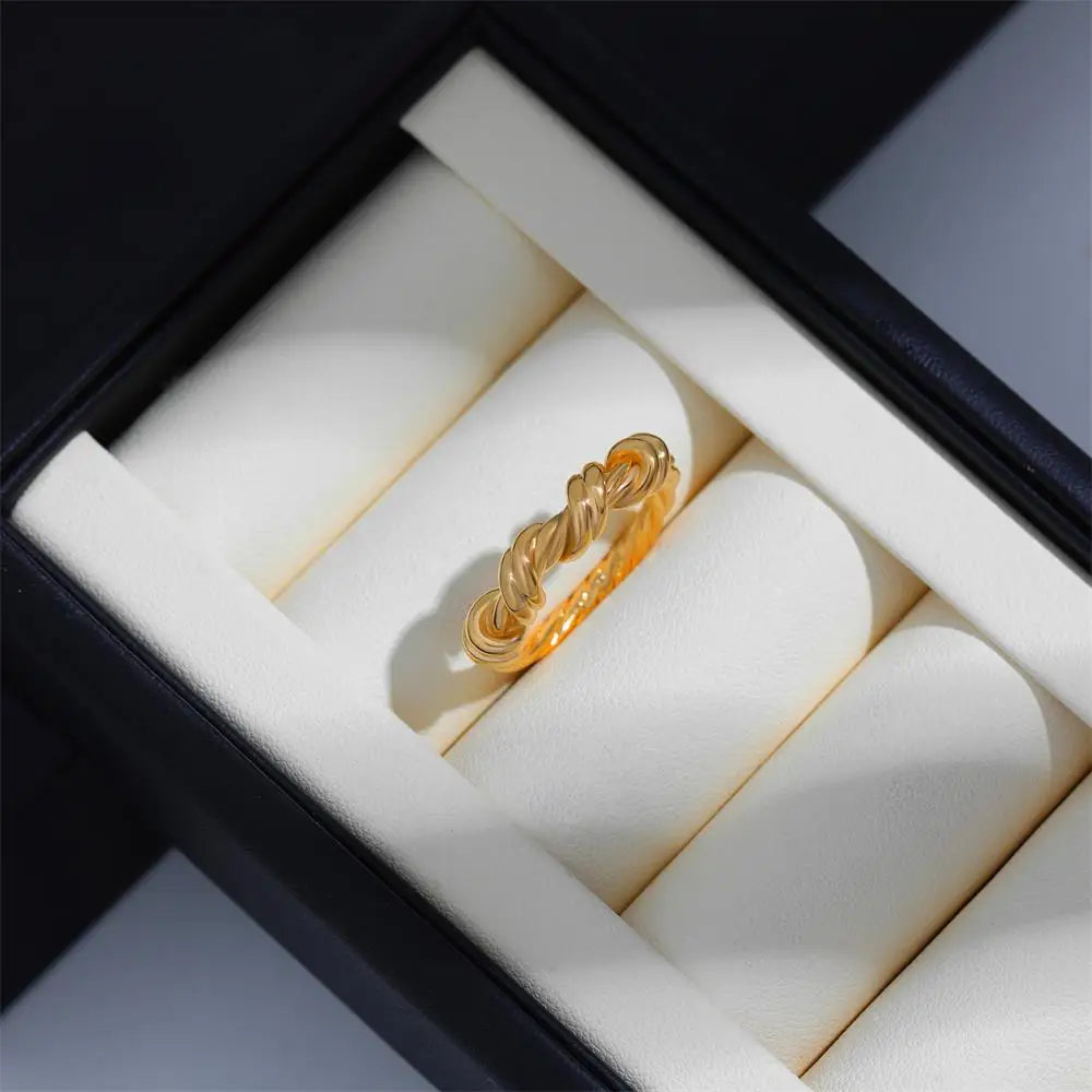 18K Gold Plated Twisted Spiral Metal Circle Ring for Women Stainless Steel Wed Band