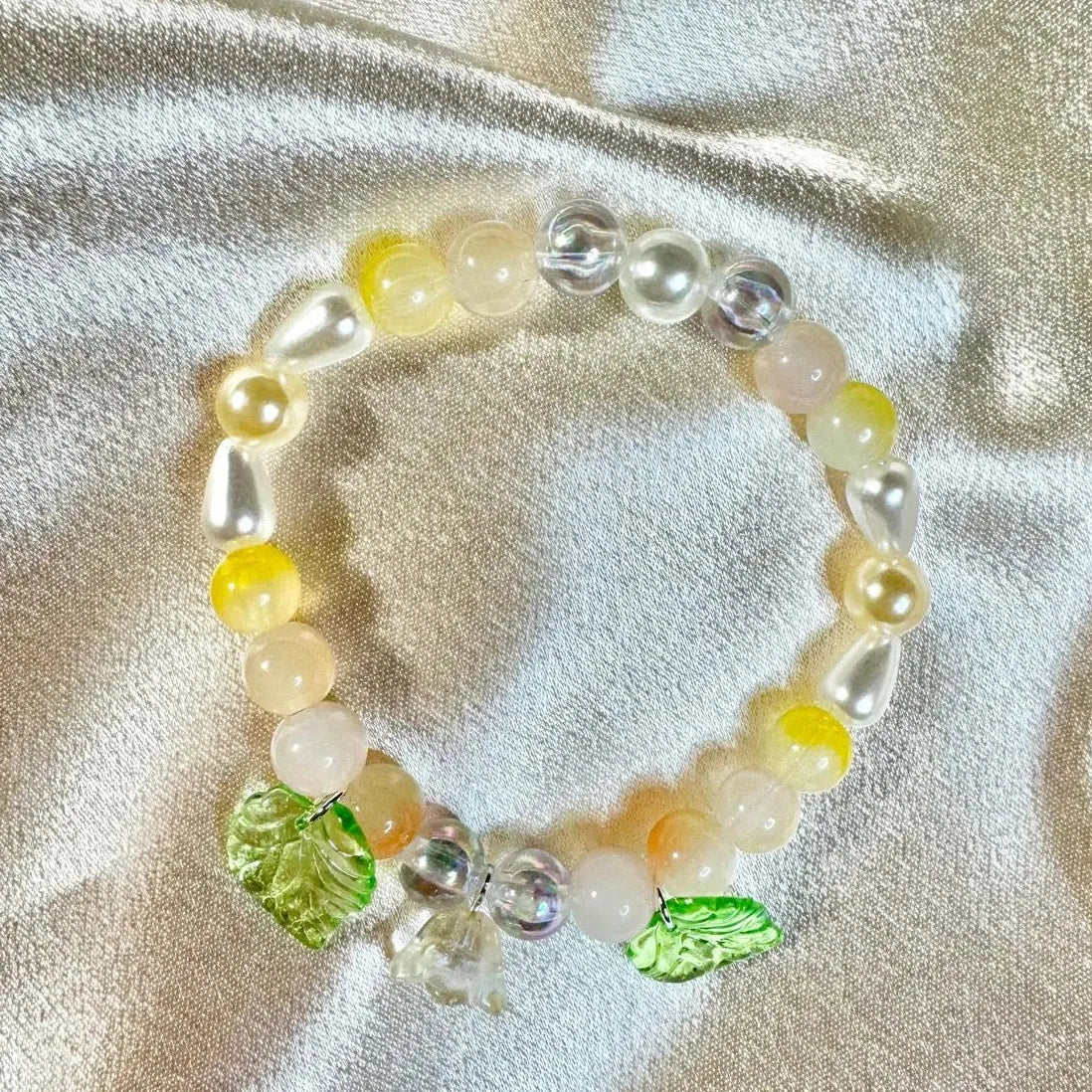 Handmade Fashion Colored Glass Flower Bracelet for Women Elastic Beaded Pearl Jewelry