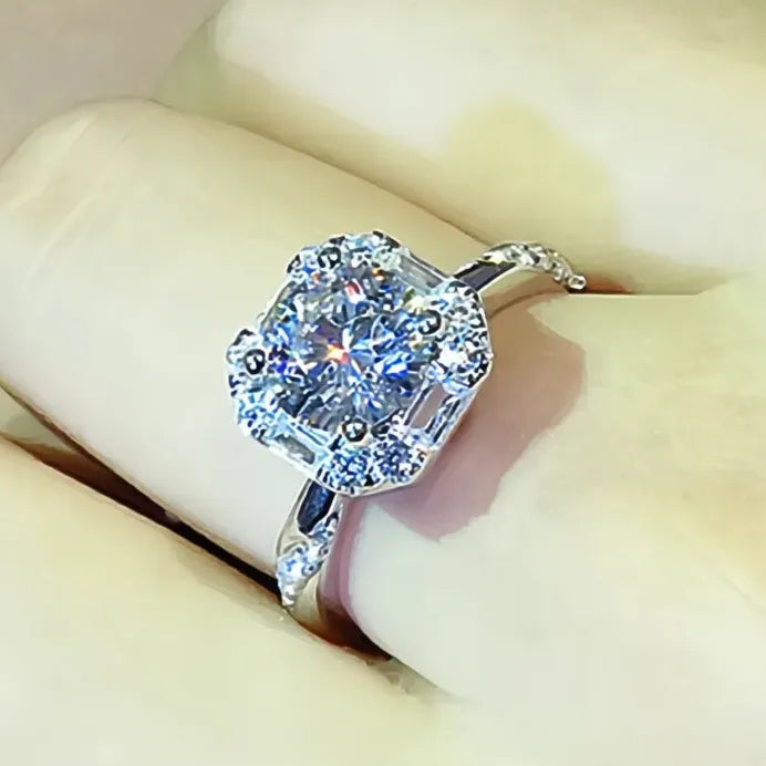 Modern Women’s Wedding Band Brass Ring with Cubic Zirconia Elegant Design