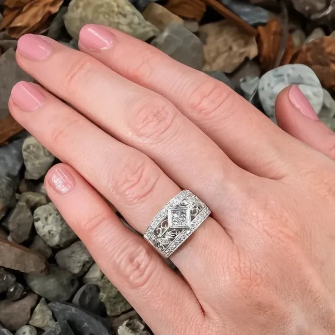 Vintage Luxury Silver Hollow Out CZ Cocktail Ring for Women Gift