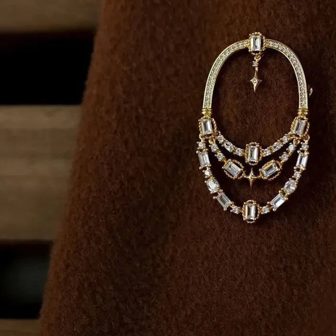Vintage Luxury Rhinestone Openwork Brooch for Women Coats Elegant Style