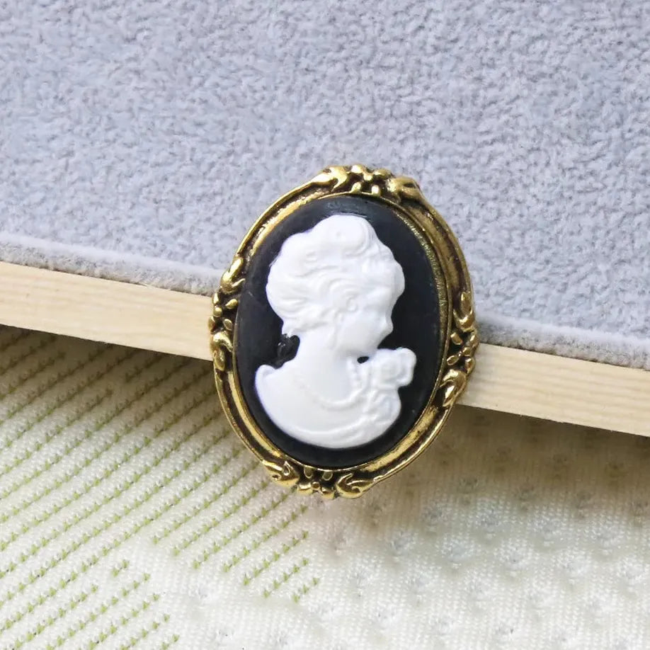 Luxury Classic Brooch Pin for Men Women Wedding Gift Accessory