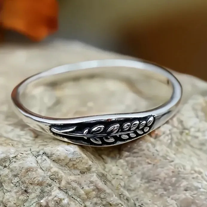 Vintage Geometric Zinc Alloy Ring for Women Elegant Party Jewelry