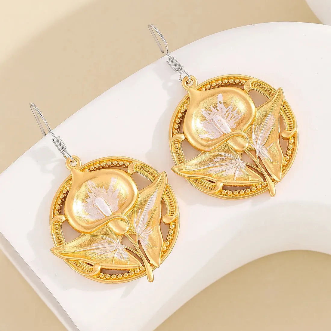 Vintage Bohemian Carved Flower Pendant Pearl Drop Earrings for Women Gift